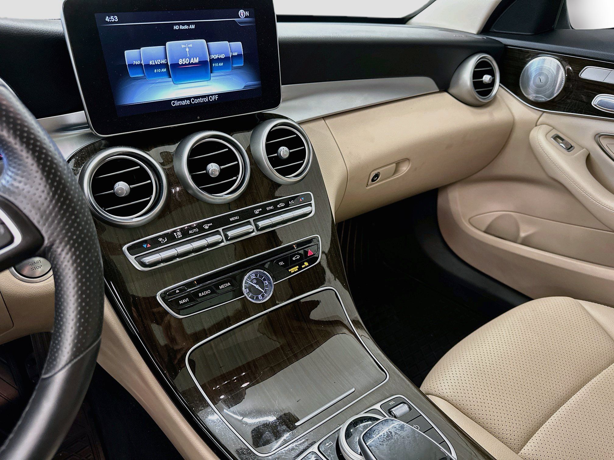 Used 2018 Mercedes-Benz C 300 4MATIC Sedan image 26
