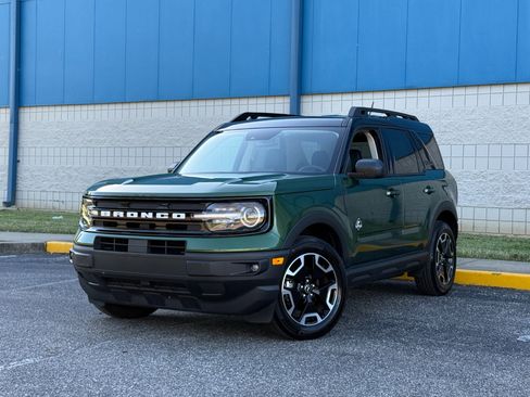 Used 2023 Ford Bronco Sport Outer Banks w/ Tech Package image 3