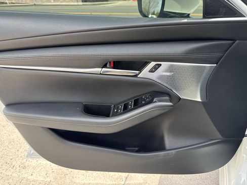 Used 2023 MAZDA MAZDA3 s image 21