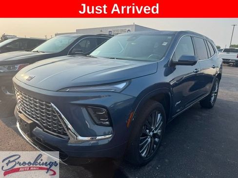 Used 2025 Buick Enclave Avenir w/ Trailering Package, 5000 lbs. AWD/4WD image 1
