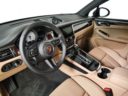 New 2026 Porsche Macan S AWD/4WD image 4