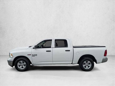 Used 2019 RAM 1500 Tradesman w/ Chrome Appearance Group RWD image 9