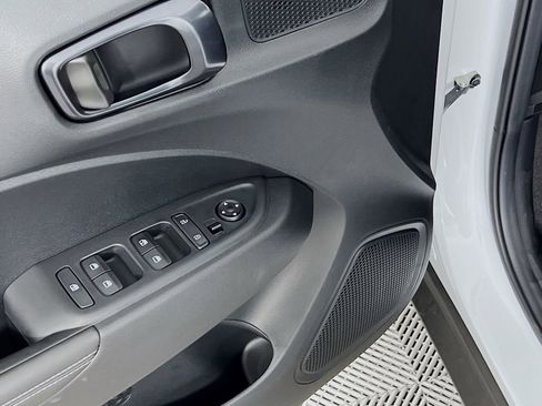 New 2026 Hyundai Venue SEL image 15