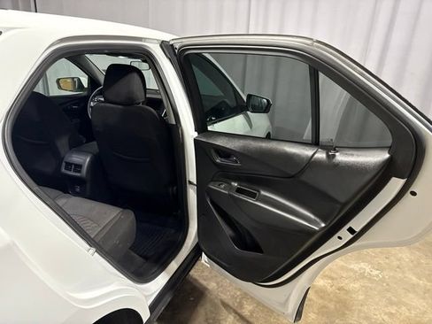 Used 2019 Chevrolet Equinox LT AWD/4WD image 27