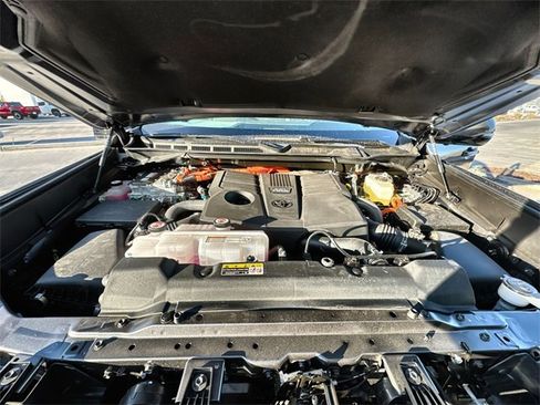 New 2025 Toyota Tundra Platinum image 35