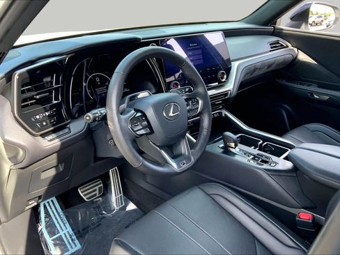 Certified 2025 Lexus TX 500h AWD w/ Technology Package image 18
