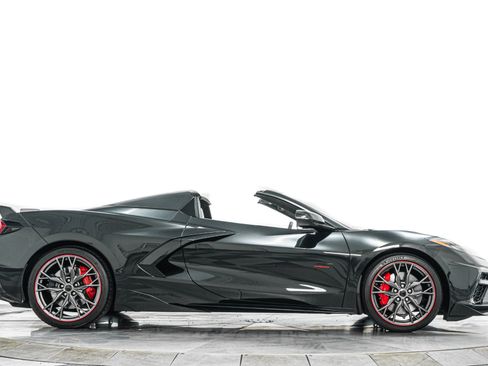 Used 2023 Chevrolet Corvette Stingray Premium Conv w/ Z51 Performance Package RWD image 47