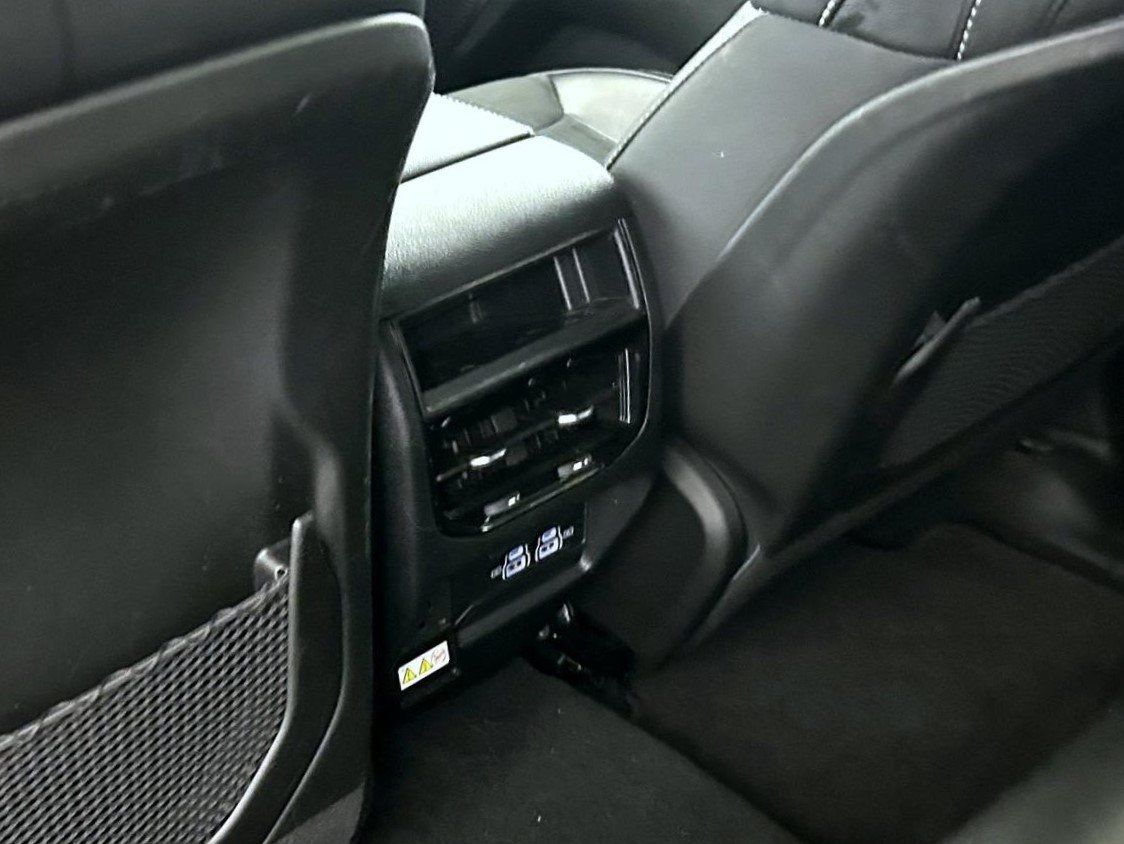 Certified 2025 Jeep Grand Cherokee Altitude AWD/4WD image 21