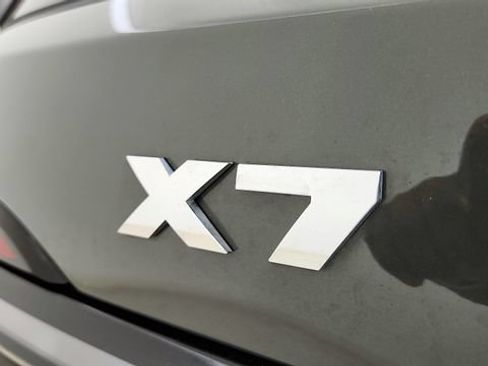 Used 2025 BMW X7 M60i AWD/4WD image 32