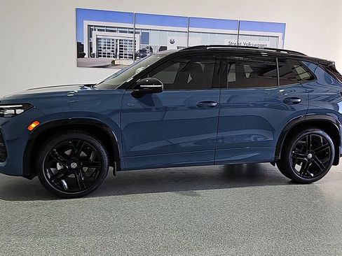 New 2026 Volkswagen Tiguan SE R-Line FWD image 6