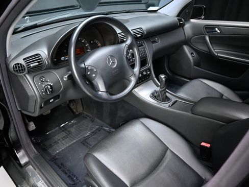 Used 2003 Mercedes-Benz C 230 Sedan image 40