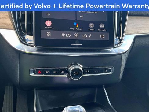 Certified 2025 Volvo XC90 B6 Plus image 41