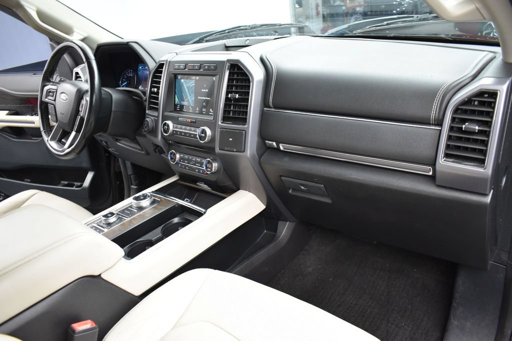 Used 2018 Ford Expedition Platinum AWD/4WD image 6