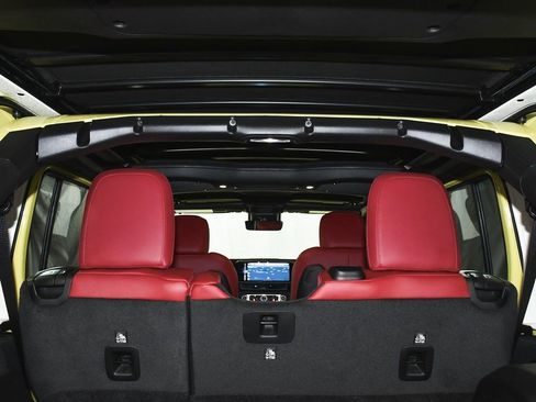 Used 2024 Jeep Wrangler Unlimited Rubicon 392 image 74