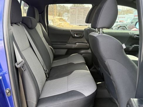 Used 2023 Toyota Tacoma TRD Off-Road image 13