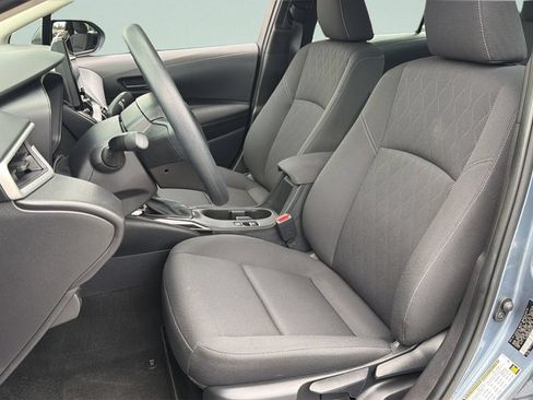 Used 2025 Toyota Corolla LE FWD image 27