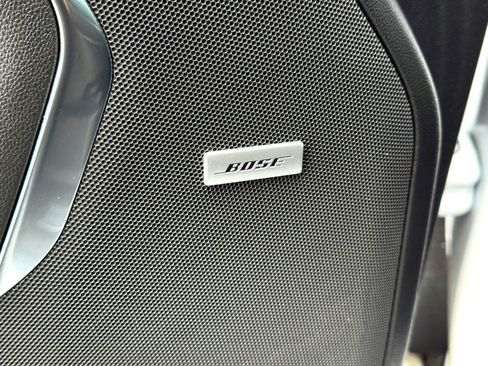 Used 2022 Chevrolet Suburban Z71 image 15