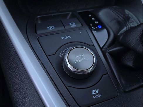 Used 2021 Toyota RAV4 XSE w/ XSE Grade Weather Package image 16