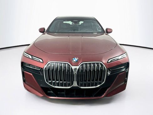 Used 2025 BMW 740i RWD image 3