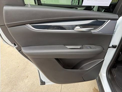 Certified 2025 Cadillac XT5 Premium Luxury image 16