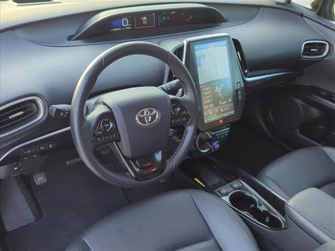 Certified 2020 Toyota Prius Prime Limited FWD image 9