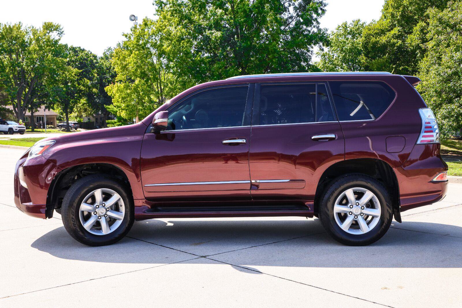 Used 2018 Lexus GX 460 w/ Navigation Package AWD/4WD image 4