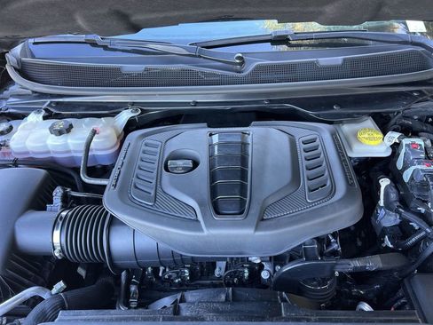 Used 2024 Jeep Wagoneer 4WD image 28