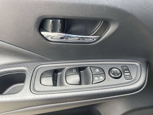 Used 2024 Nissan Versa SV FWD image 21