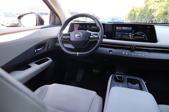 Used 2023 Nissan Ariya FWD image 23