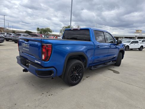 Used 2024 GMC Sierra 1500 Elevation w/ LPO, Elevation Black Package image 3