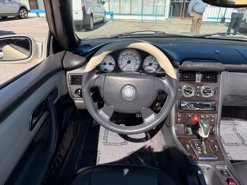 Used 2002 Mercedes-Benz SLK 32 AMG image 20