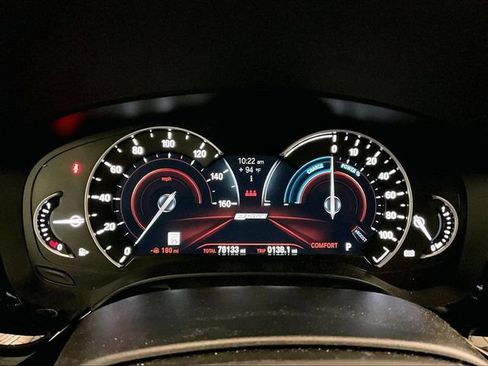 Used 2019 BMW 530e xDrive w/ Convenience Package AWD/4WD image 19
