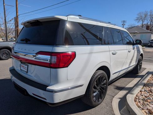 Used 2021 Lincoln Navigator L Reserve image 4