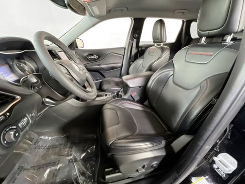 Used 2022 Jeep Cherokee Trailhawk w/ Sound & Nav Group image 21