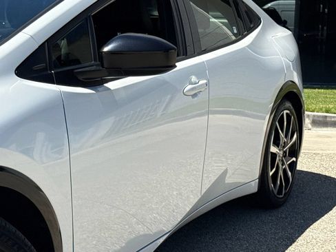 Used 2023 Toyota Prius Prime FWD image 4