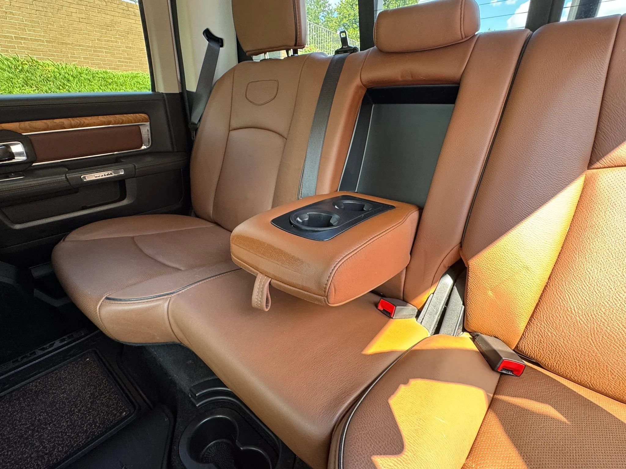 Used 2015 RAM 3500 Laramie Longhorn AWD/4WD image 25