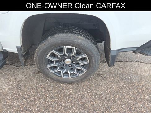 Used 2023 Chevrolet Colorado LT w/ LT Convenience Package III image 6