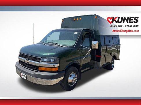 Used 2004 Chevrolet Express 3500 w/ Chrome Appearance Package RWD image 4