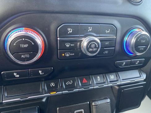 Used 2022 GMC Sierra 1500 SLE image 34