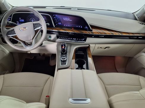Used 2022 Cadillac Escalade Premium Luxury Platinum image 12