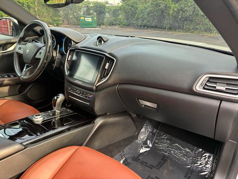 Used 2017 Maserati Ghibli S RWD image 24