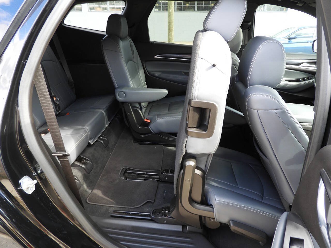 Used 2022 Buick Enclave Essence w/ Experience Buick Package FWD image 36