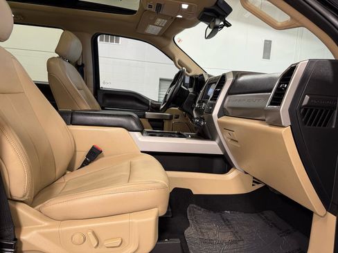 Used 2020 Ford F250 Lariat w/ Lariat Ultimate Package image 24