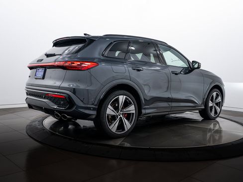 New 2025 Audi SQ5 Premium Plus image 4