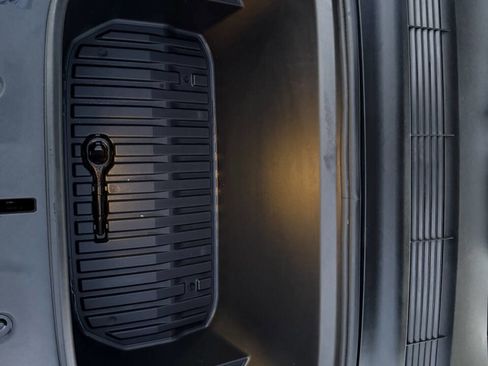 Used 2023 Tesla Model Y Long Range image 30