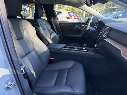 Certified 2025 Volvo V60 B5 Cross Country Plus image 35