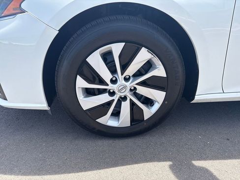 Used 2024 Nissan Altima 2.5 S FWD image 26