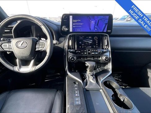 Used 2025 Lexus LX 600 4WD w/ Luxury Package image 21