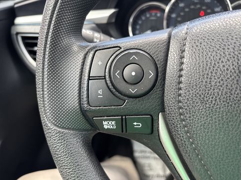 Used 2015 Toyota Corolla LE Premium FWD image 19