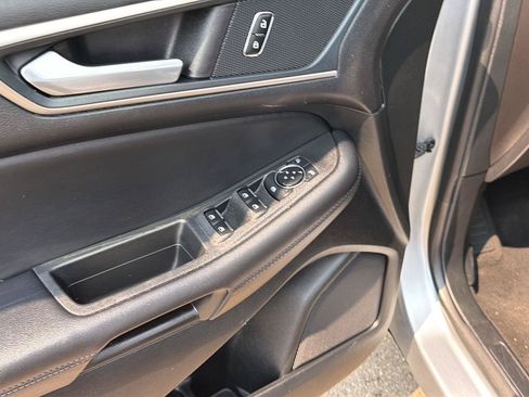 Used 2024 Ford Edge SEL AWD/4WD image 13